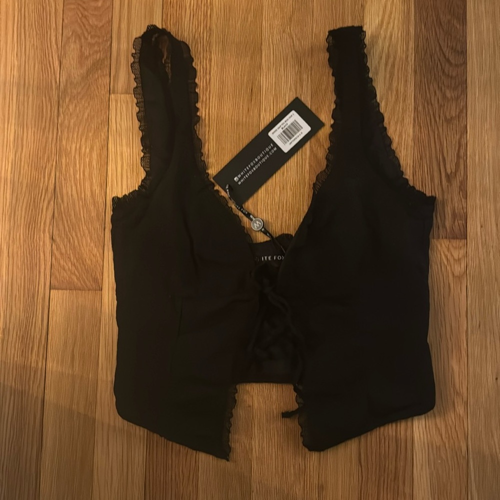 NWT white fox going out top